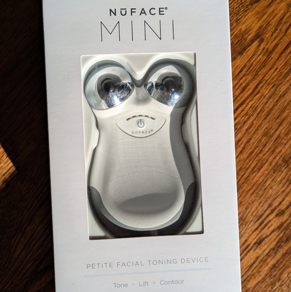 NuFace Mini toning device - Picture 1 of 5